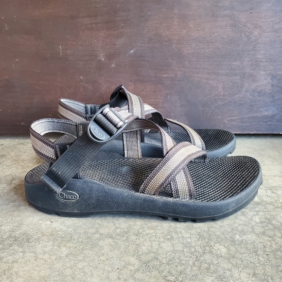 men's chacos no toe strap